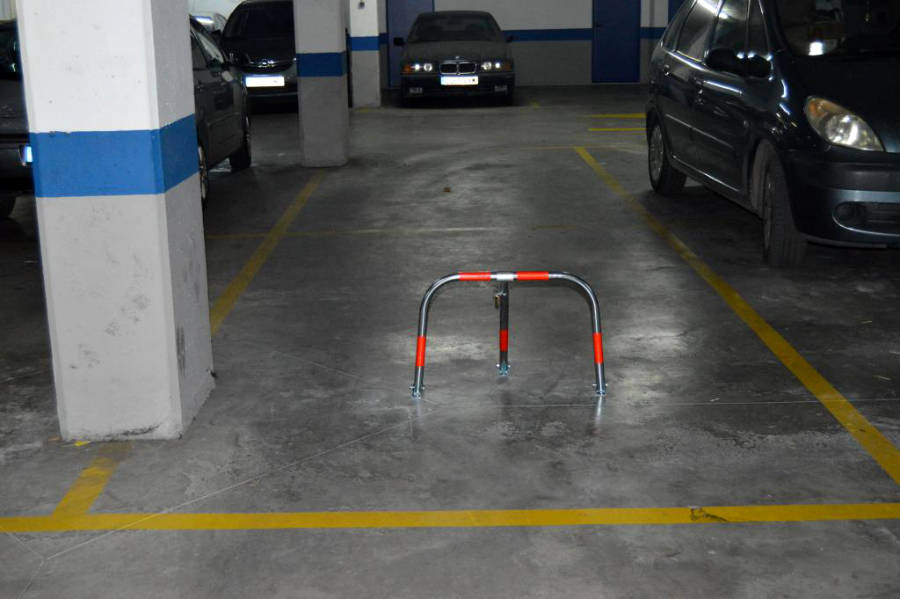 Cepos parking – barreras estacionamiento abatibles Mod. Segur